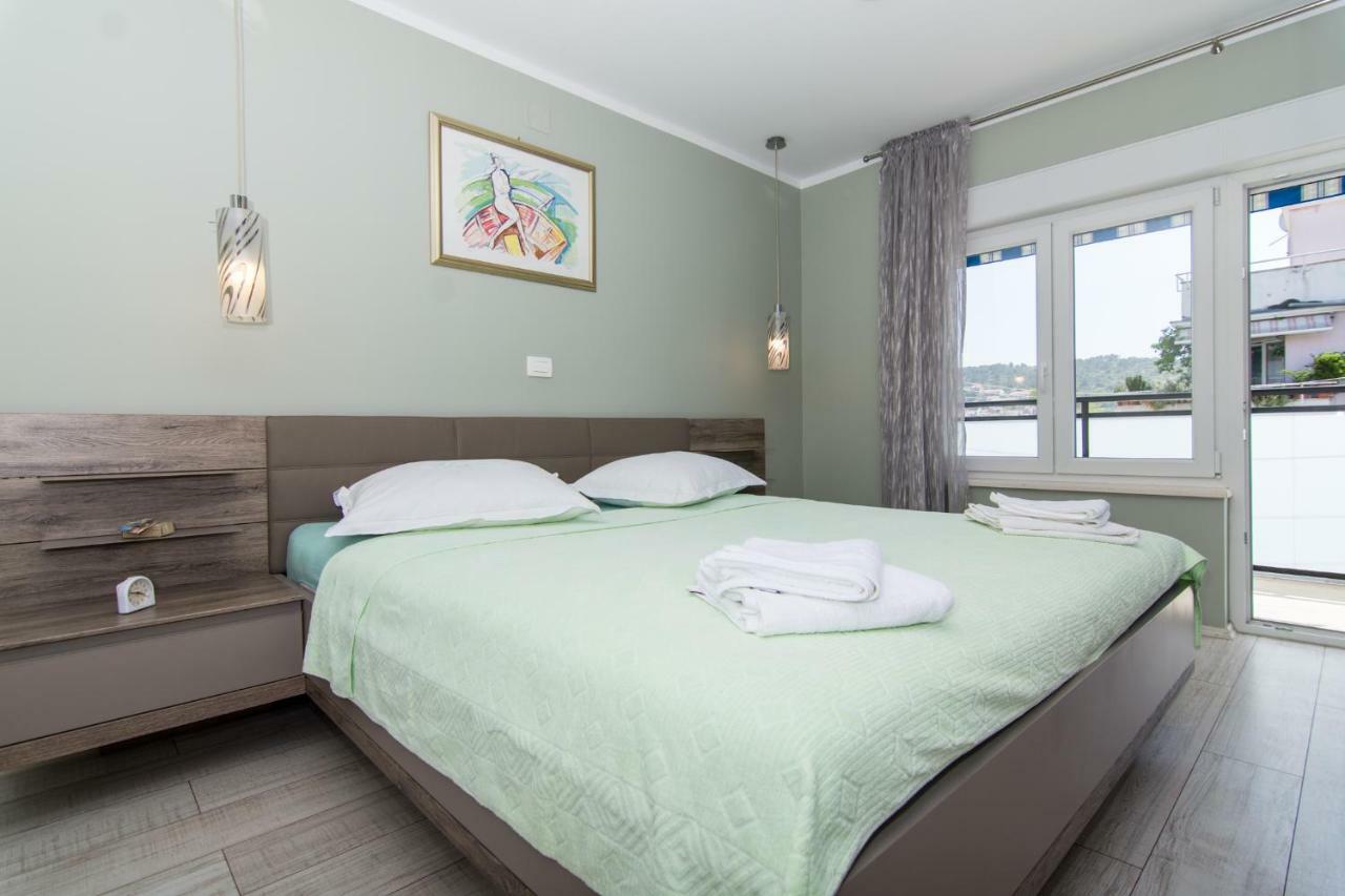 Apartman Marin Трогир Екстериор снимка